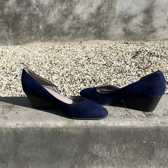 Beautiful Eileen Fisher Blue Suede Shoes size 9.5 - Picture 7 of 11